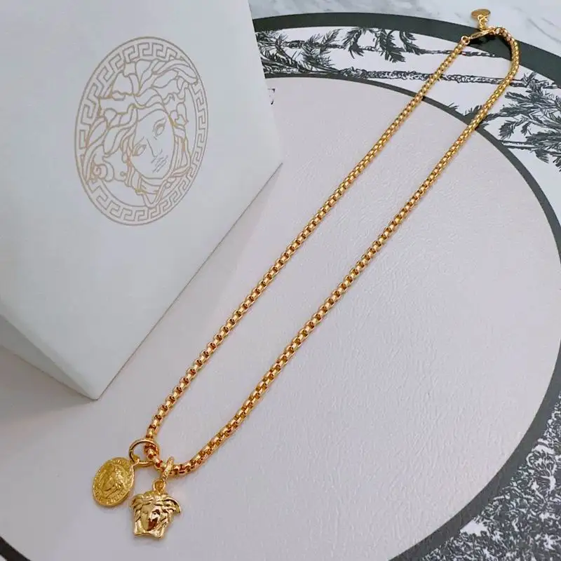 Versace necklace lyx216